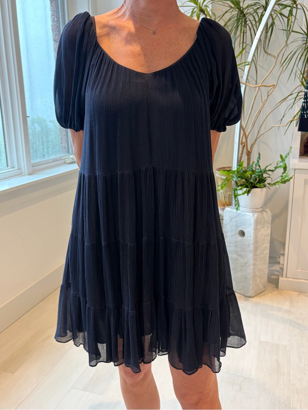 Women's Black Tiered Puff-Sleeve Dress